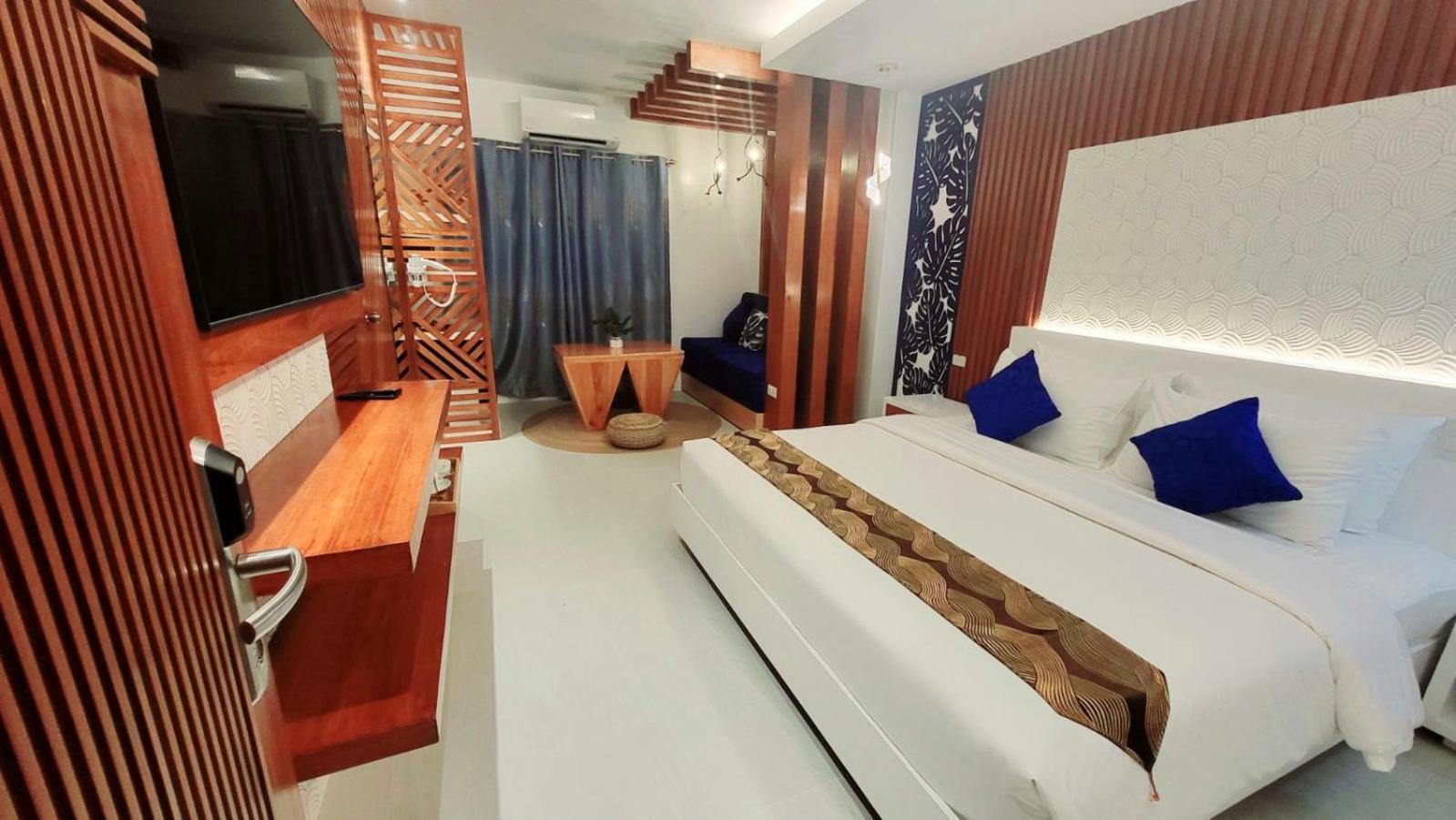 The Paragon Boracay Suites Manoc-Manoc Exterior photo